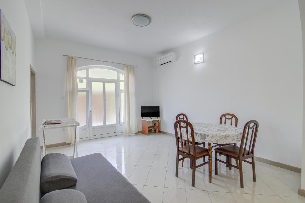 Dora Apartment Senj  Eksteriør billede