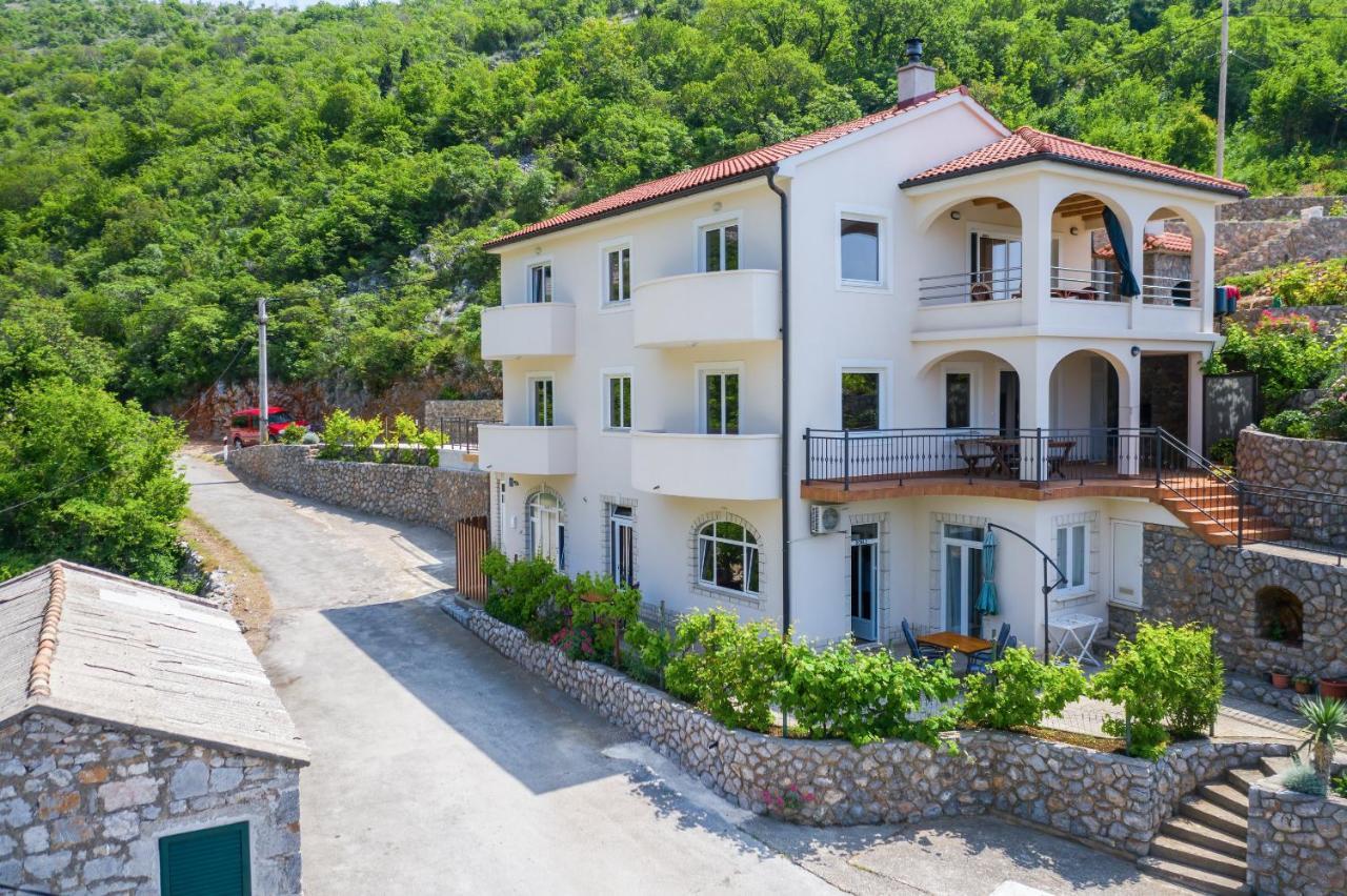 Dora Apartment Senj  Eksteriør billede